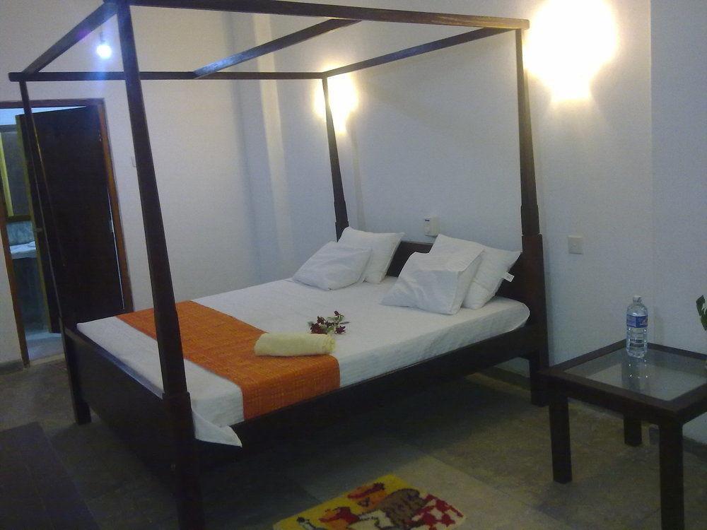 Hotel Sea Front Hikkaduwa Zewnętrze zdjęcie