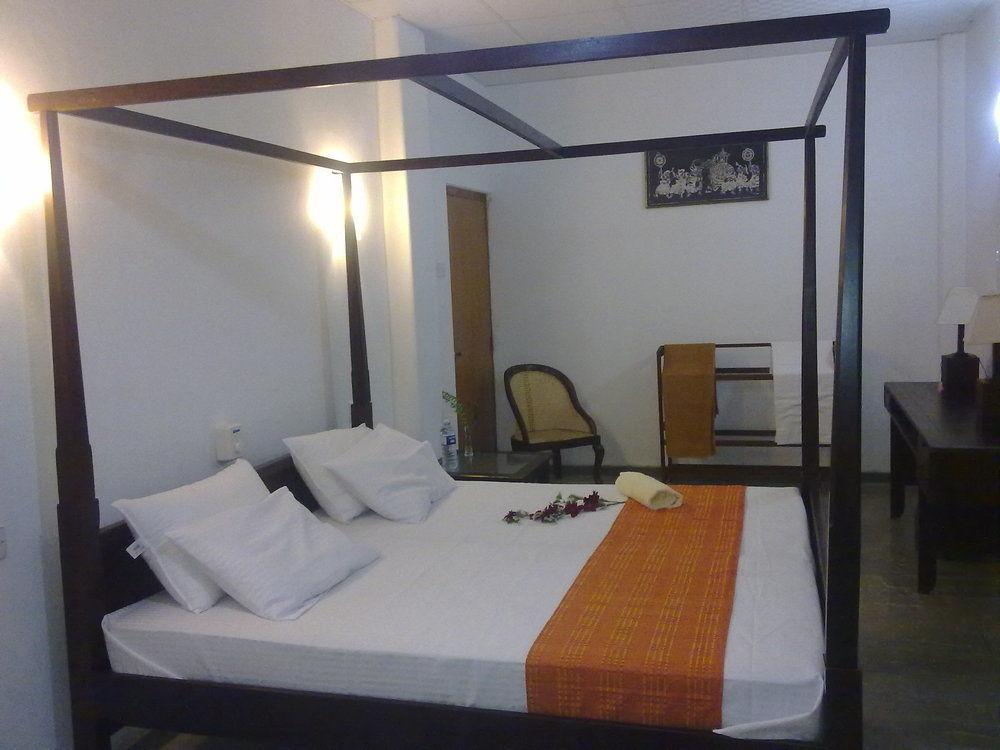 Hotel Sea Front Hikkaduwa Zewnętrze zdjęcie