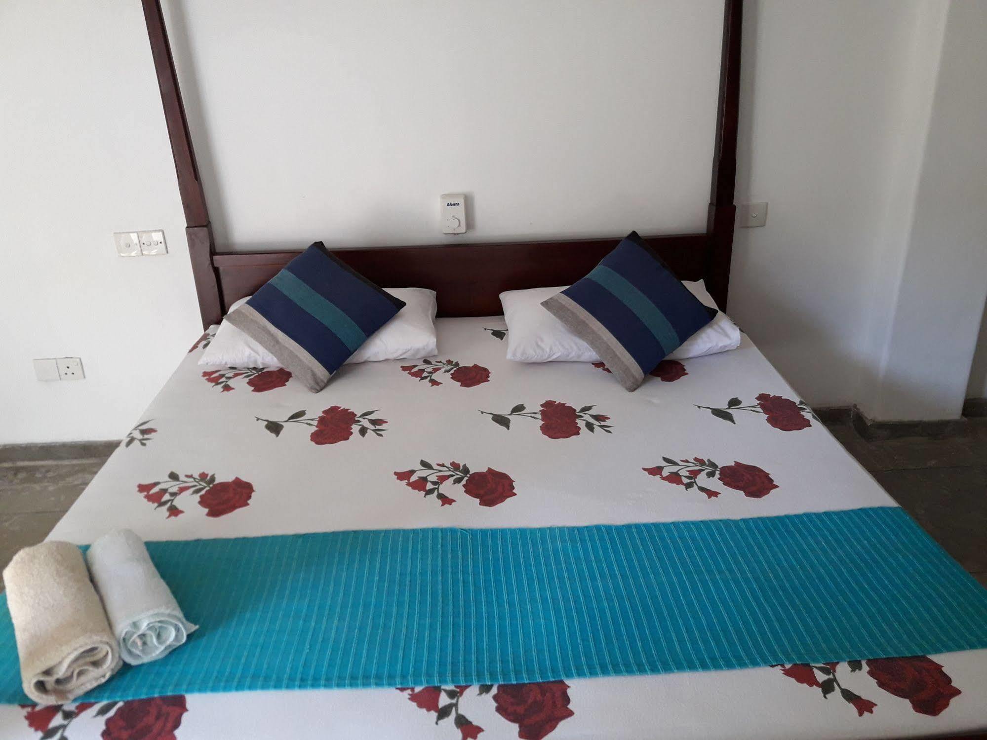 Hotel Sea Front Hikkaduwa Zewnętrze zdjęcie